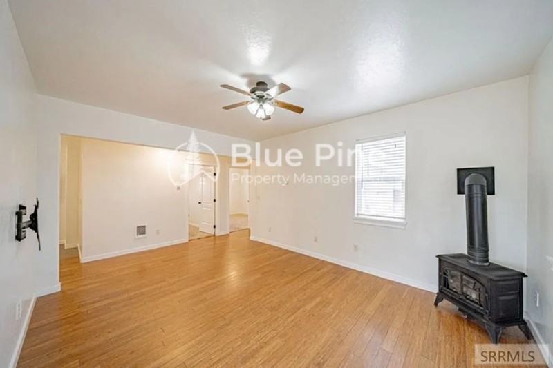 351 Westsouth - Photo 3 of 23