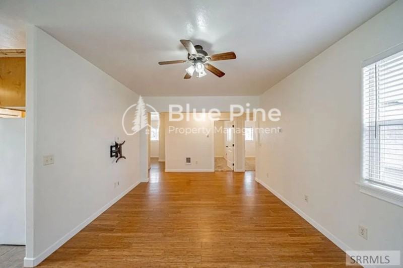 351 Westsouth - Photo 4 of 23