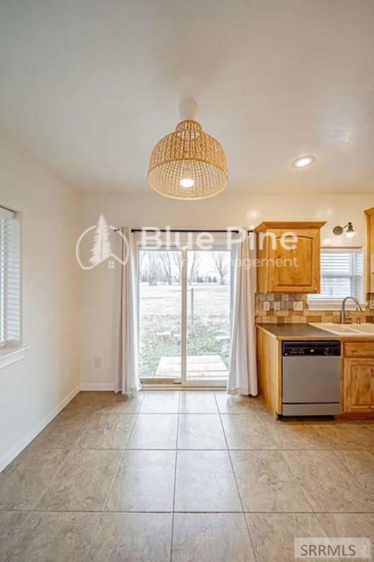 351 Westsouth - Photo 7 of 23
