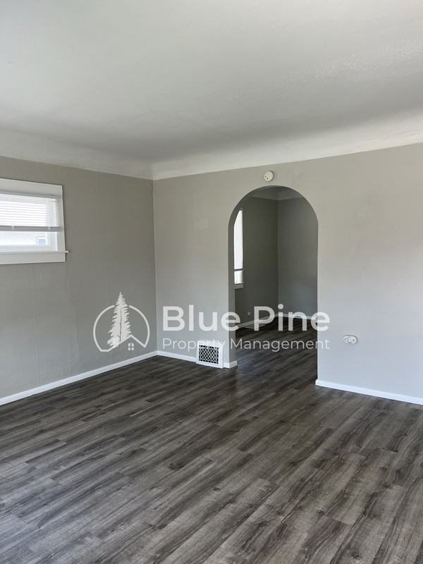 1136 S 2nd Ave #A - Photo 2 of 13