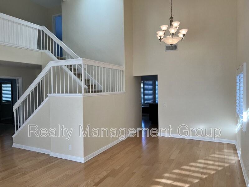 1161 Paseo Primavera - Photo 2 of 33