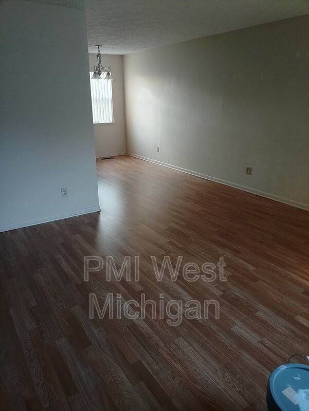 4258 Bond Ave #1 - Photo 3 of 14