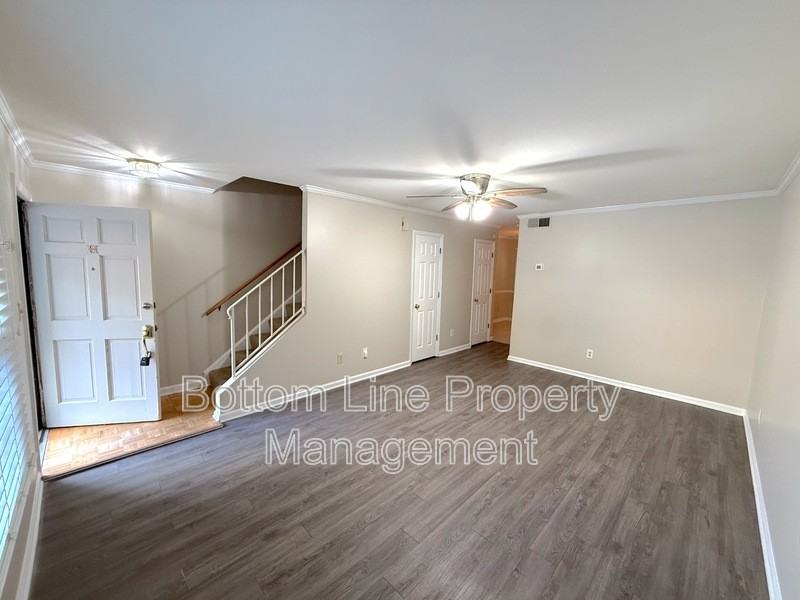 2336 Kenmore Ave #H - Photo 3 of 12