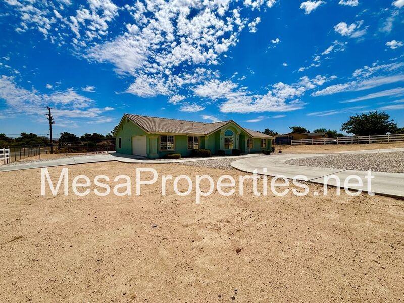 15185 Osceola Rd - Photo 2 of 30