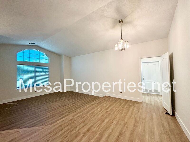 15185 Osceola Rd - Photo 5 of 30