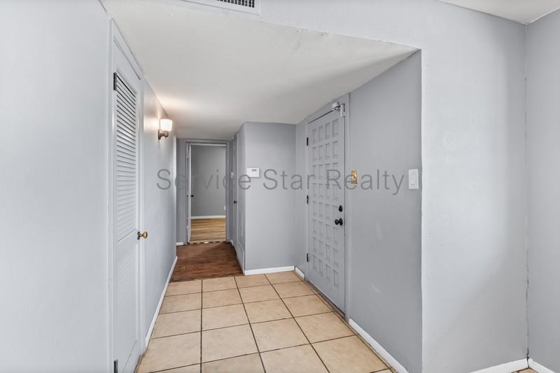 5939 W Orange Dr - Photo 4 of 29