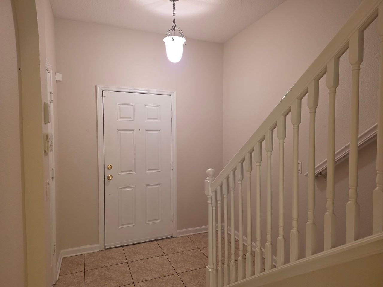 16661 Cedar Crest Dr - Photo 5 of 40