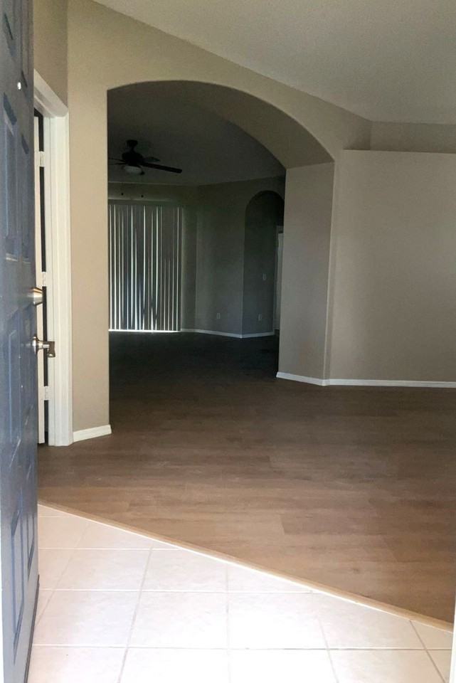 1318 Lake Biscayne Way - Photo 2 of 29