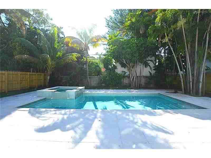 5435 La Gorce Dr - Photo 3 of 8