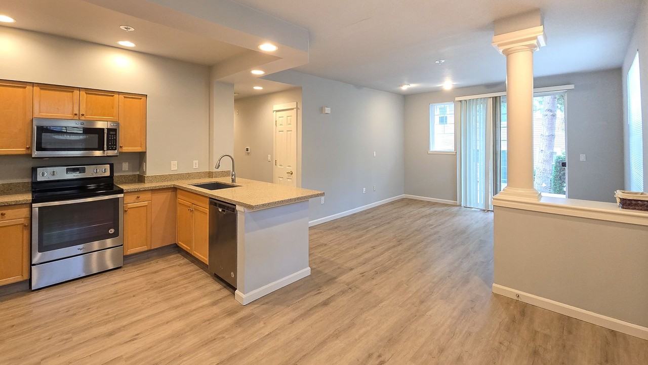 2070 132nd Ave Se #701 - Photo 4 of 14