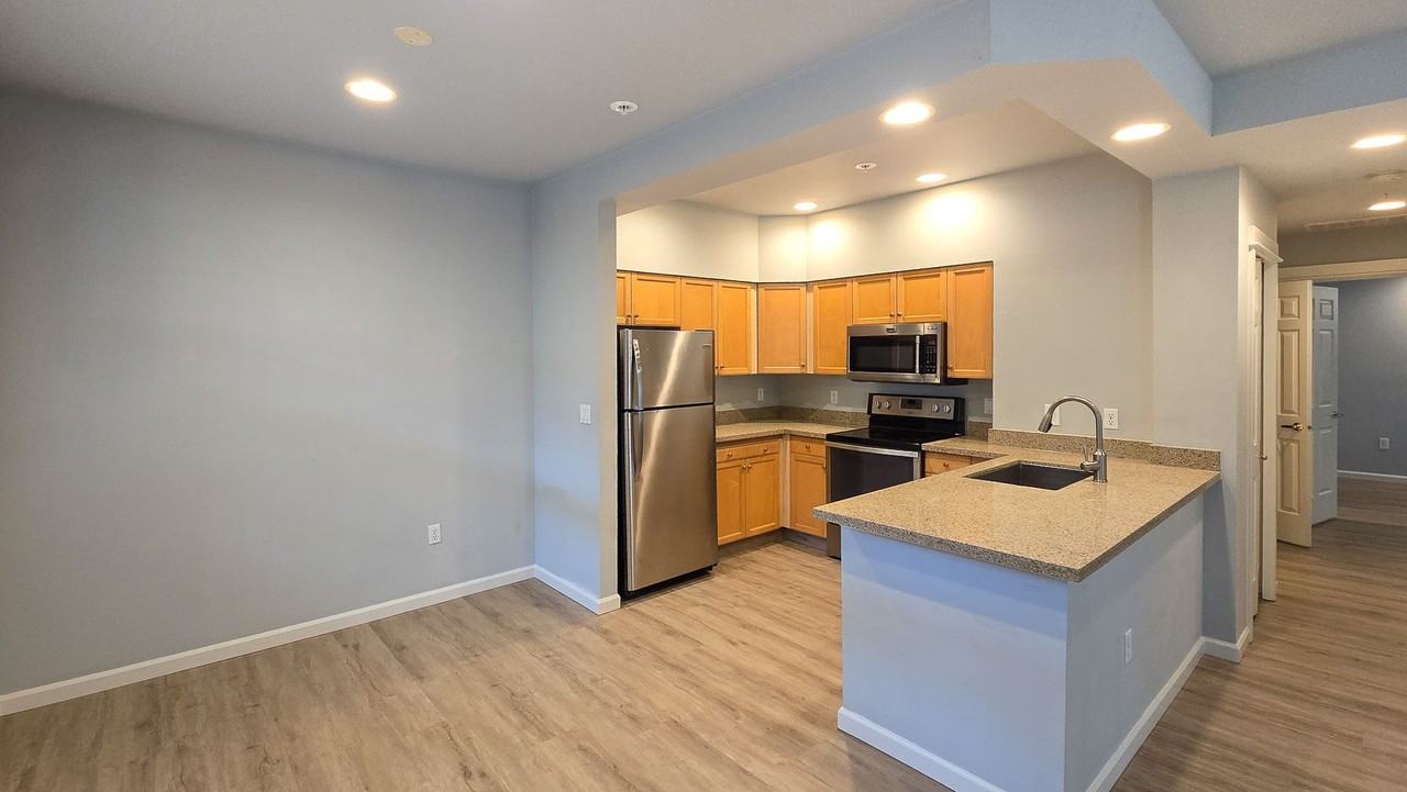 2070 132nd Ave Se #701 - Photo 5 of 14
