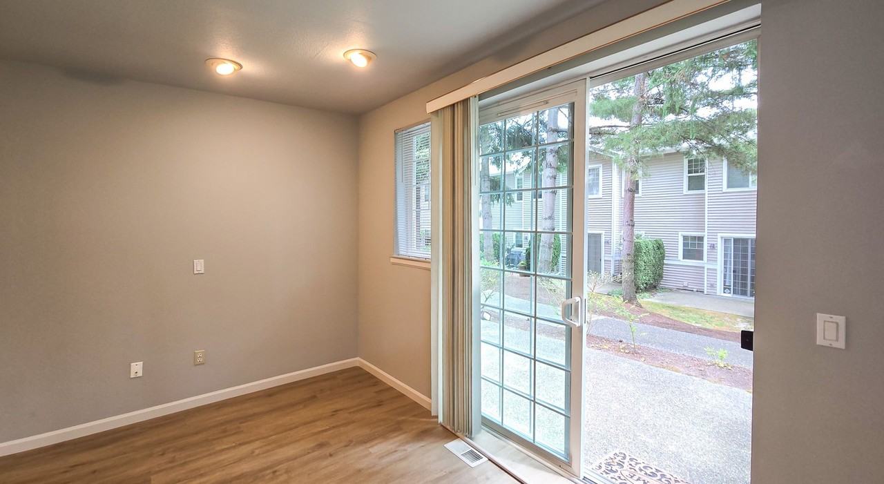 2070 132nd Ave Se #701 - Photo 6 of 14