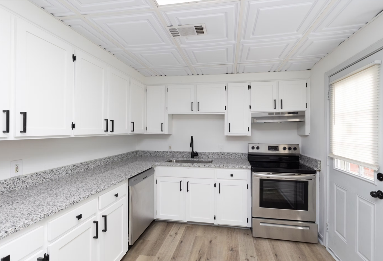 201 Pickens St - Photo 2 of 22