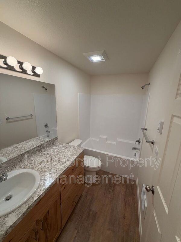 1378 Curlew Dr #137 - Photo 5 of 8