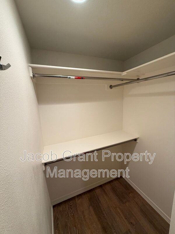 1378 Curlew Dr #137 - Photo 6 of 8