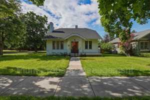 featured image of 541 E Beckwith Ave