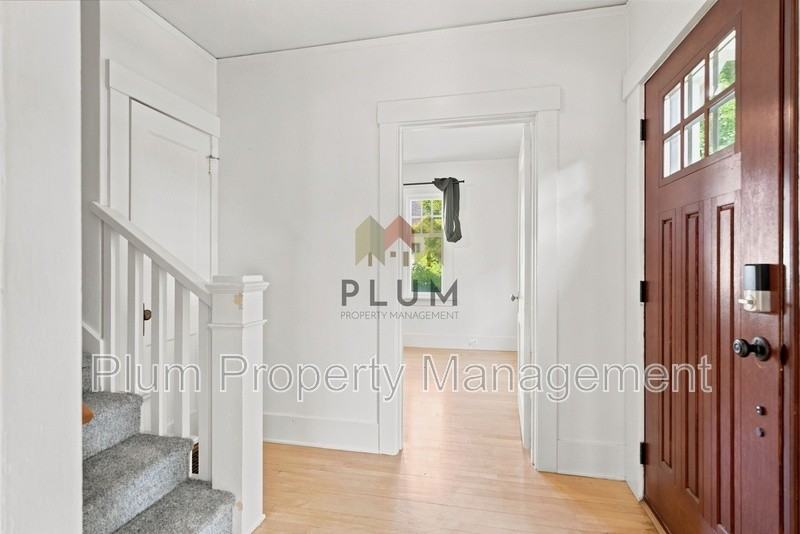 541 E Beckwith Ave - Photo 4 of 25