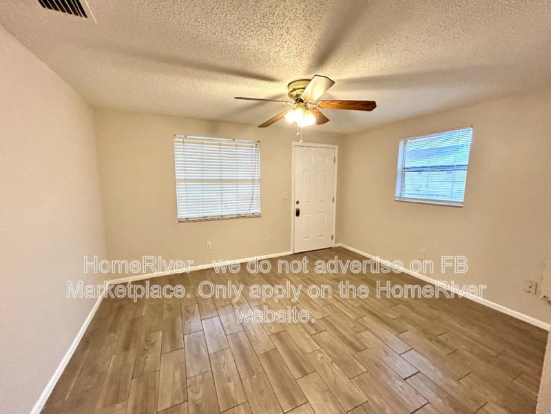 1207 E 108th Ave #A - Photo 4 of 18