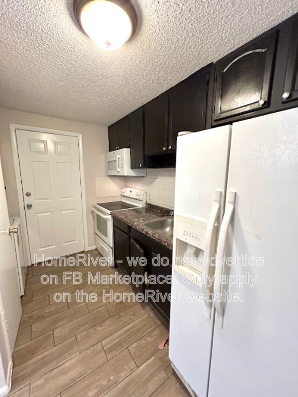 1207 E 108th Ave #A - Photo 7 of 18