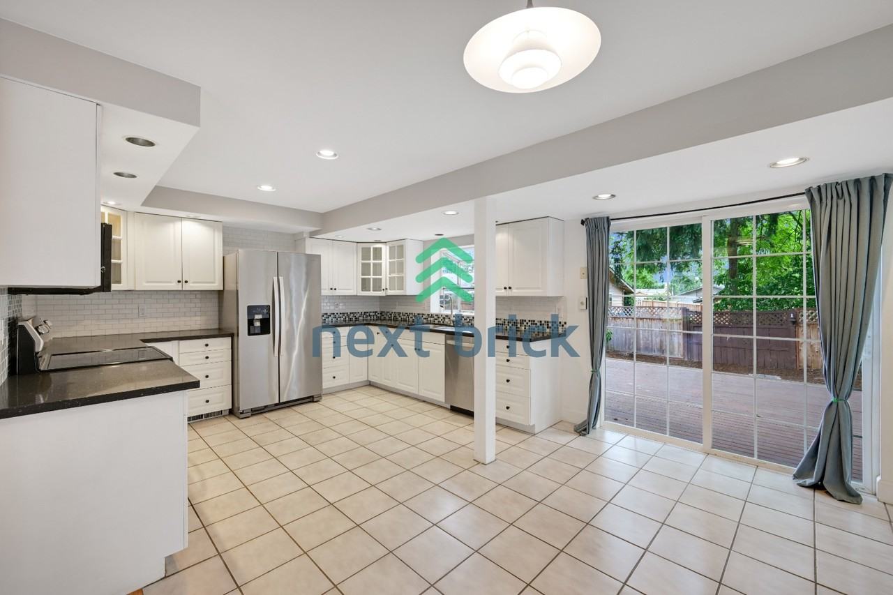 1638 172nd Ave Ne - Photo 5 of 25