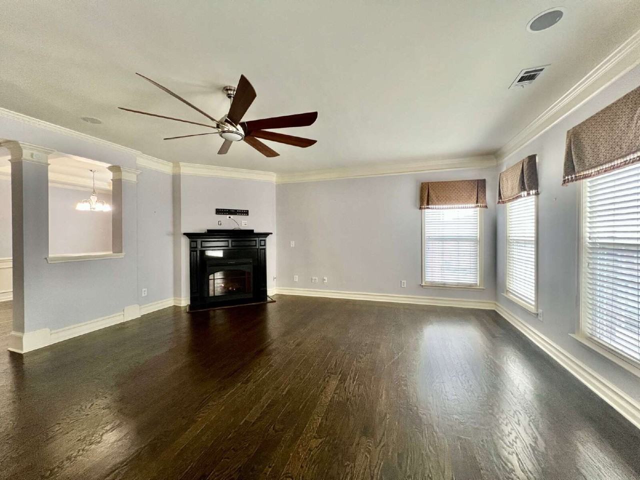 1948 Winpole Ln - Photo 6 of 39