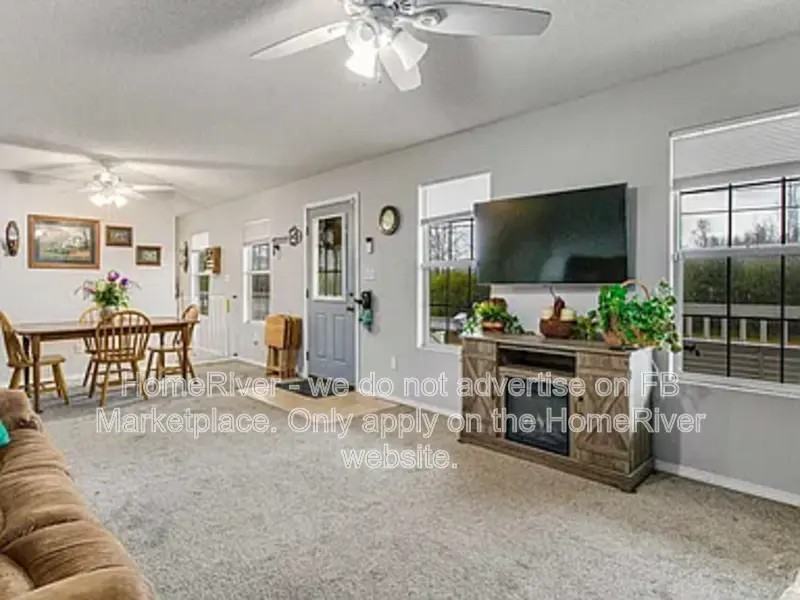 7156 Eastgate Rd - Photo 6 of 33