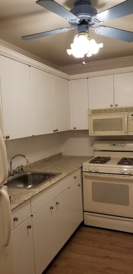 235 Henry Ave #31K - Photo 2 of 11