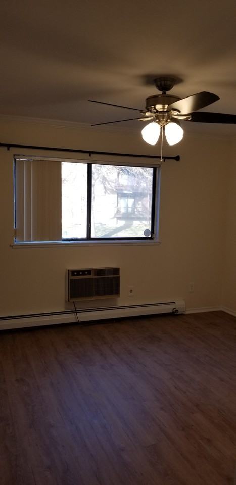235 Henry Ave #31K - Photo 5 of 11
