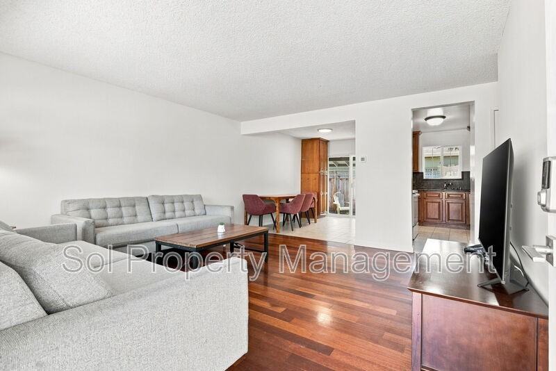 426 Swift St - Photo 2 of 27