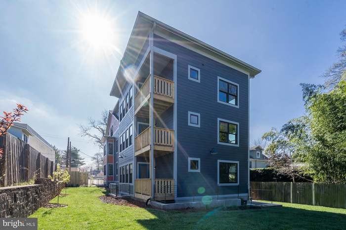 6914 Willow St Nw #2 - Photo 3 of 10