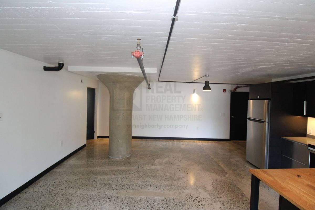 710 Main St 3 E #3 - Photo 4 of 10