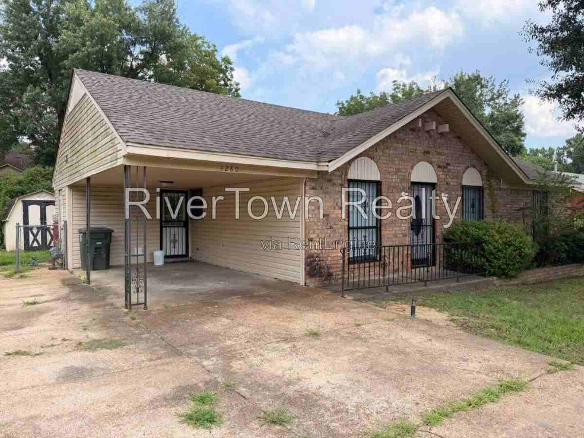 4280 Mikewood Dr - Photo 2 of 10