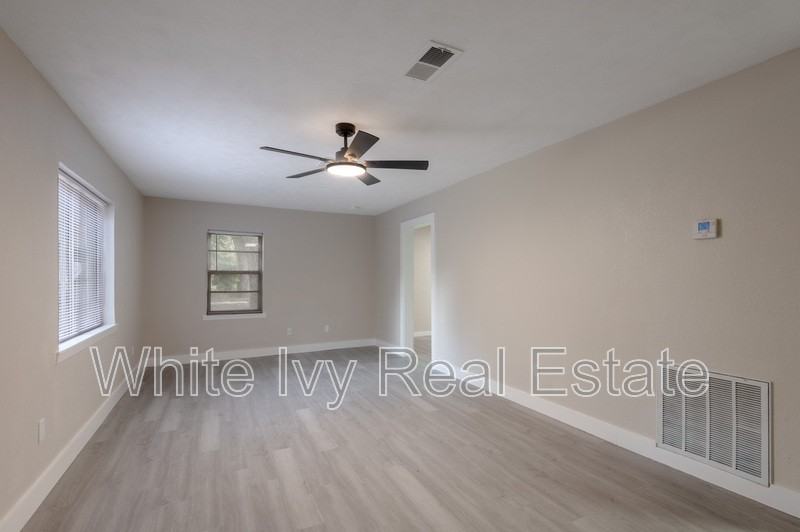 1107 W Dogwood St - Photo 6 of 26