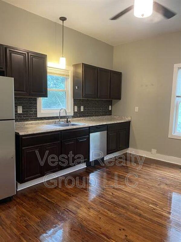 7 Emory St - Photo 7 of 15