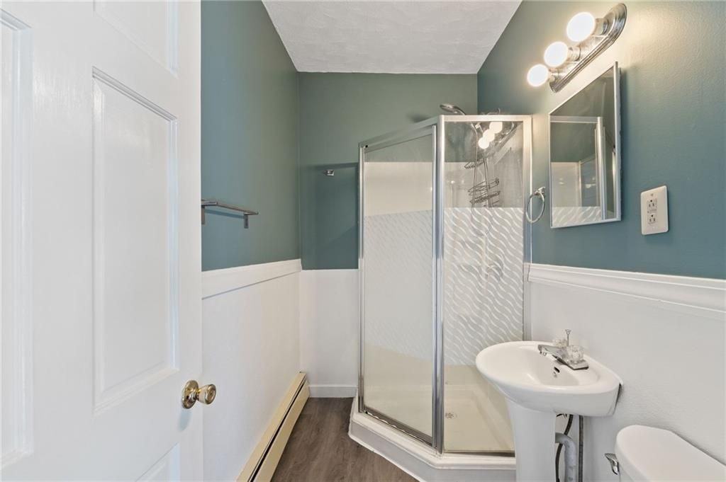 518 Privilege St ##3 - Photo 6 of 7