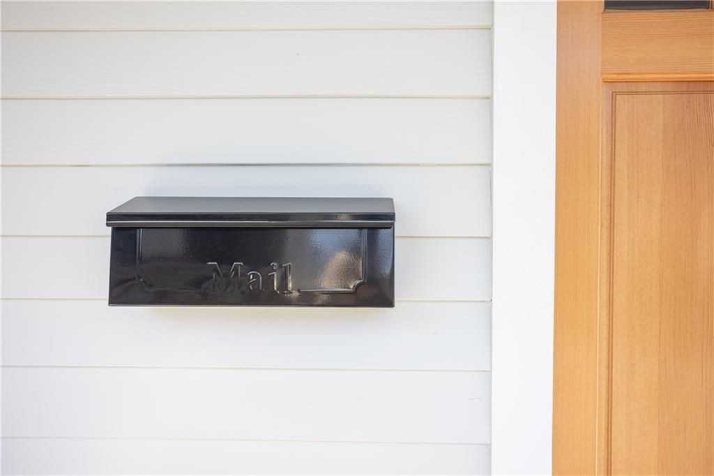 4 Gladding Ct - Photo 4 of 50