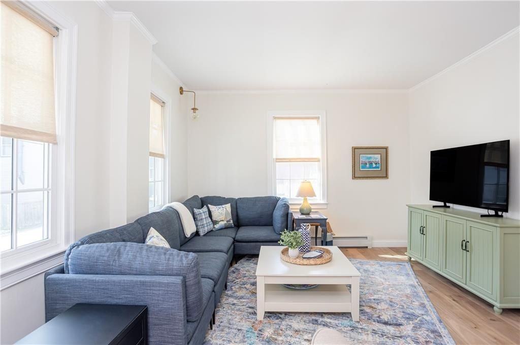 4 Gladding Ct - Photo 7 of 50