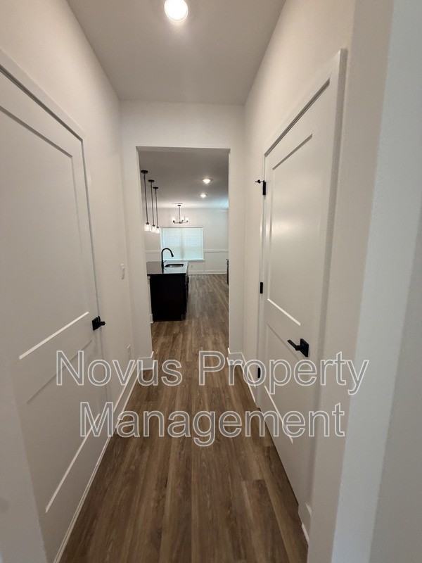 213 Laney Dr - Photo 7 of 35
