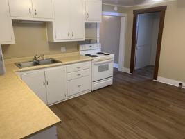 featured image of 212 6th Ave W