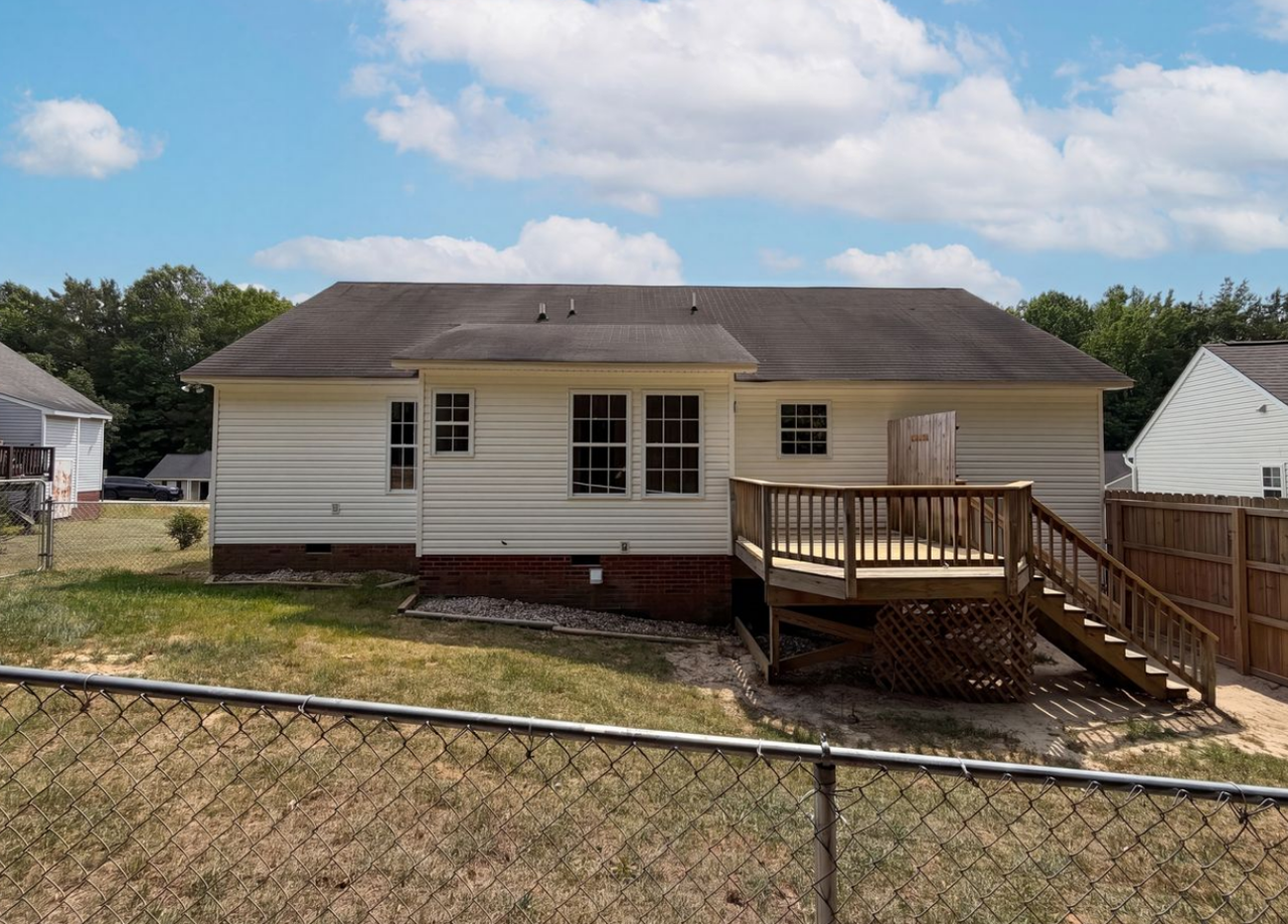 1024 Laurel Leaf Rd - Photo 5 of 15
