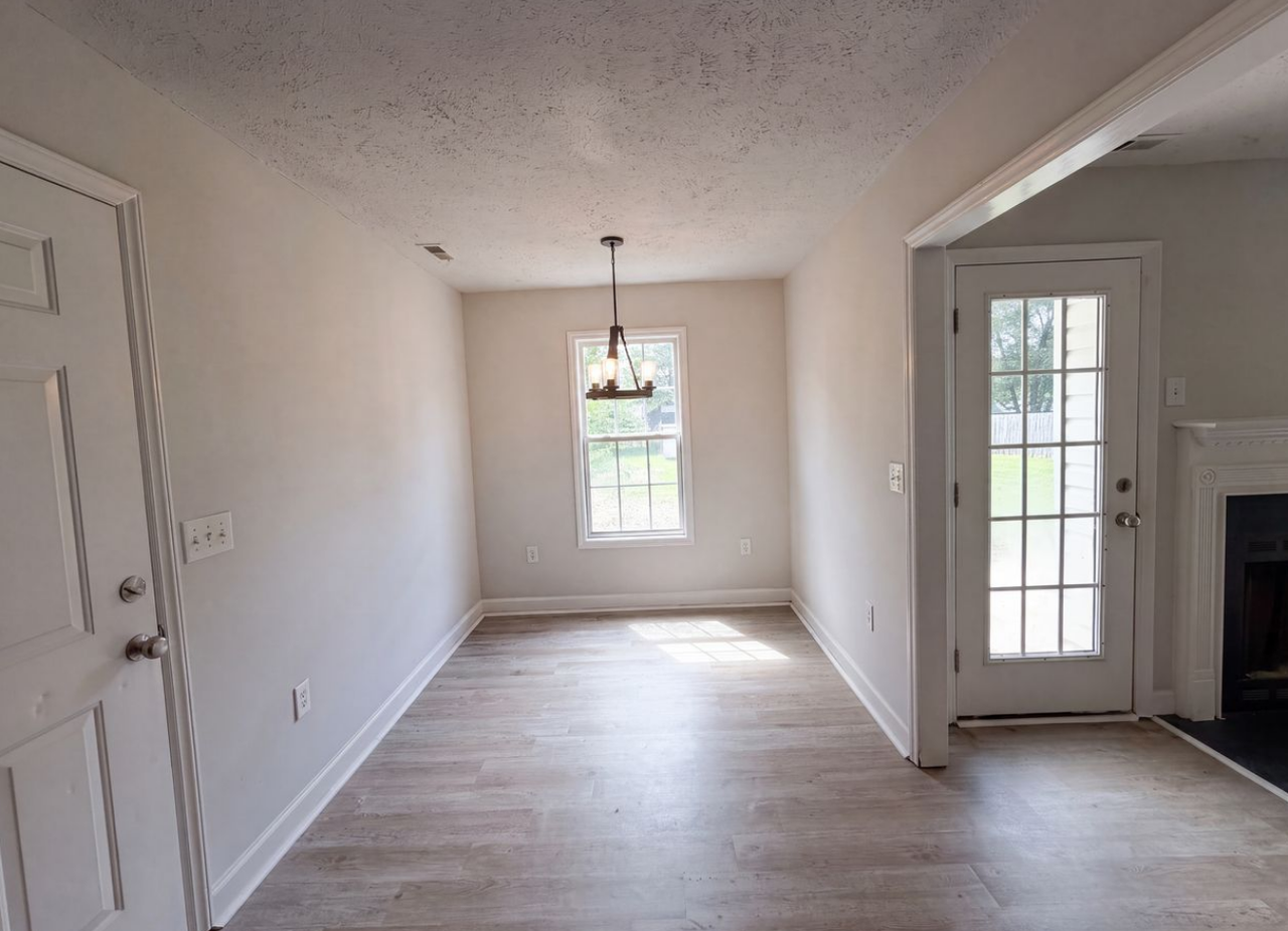 444 Northwoods Dr - Photo 7 of 14