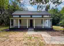 571 Winston St - Photo 1 of 1