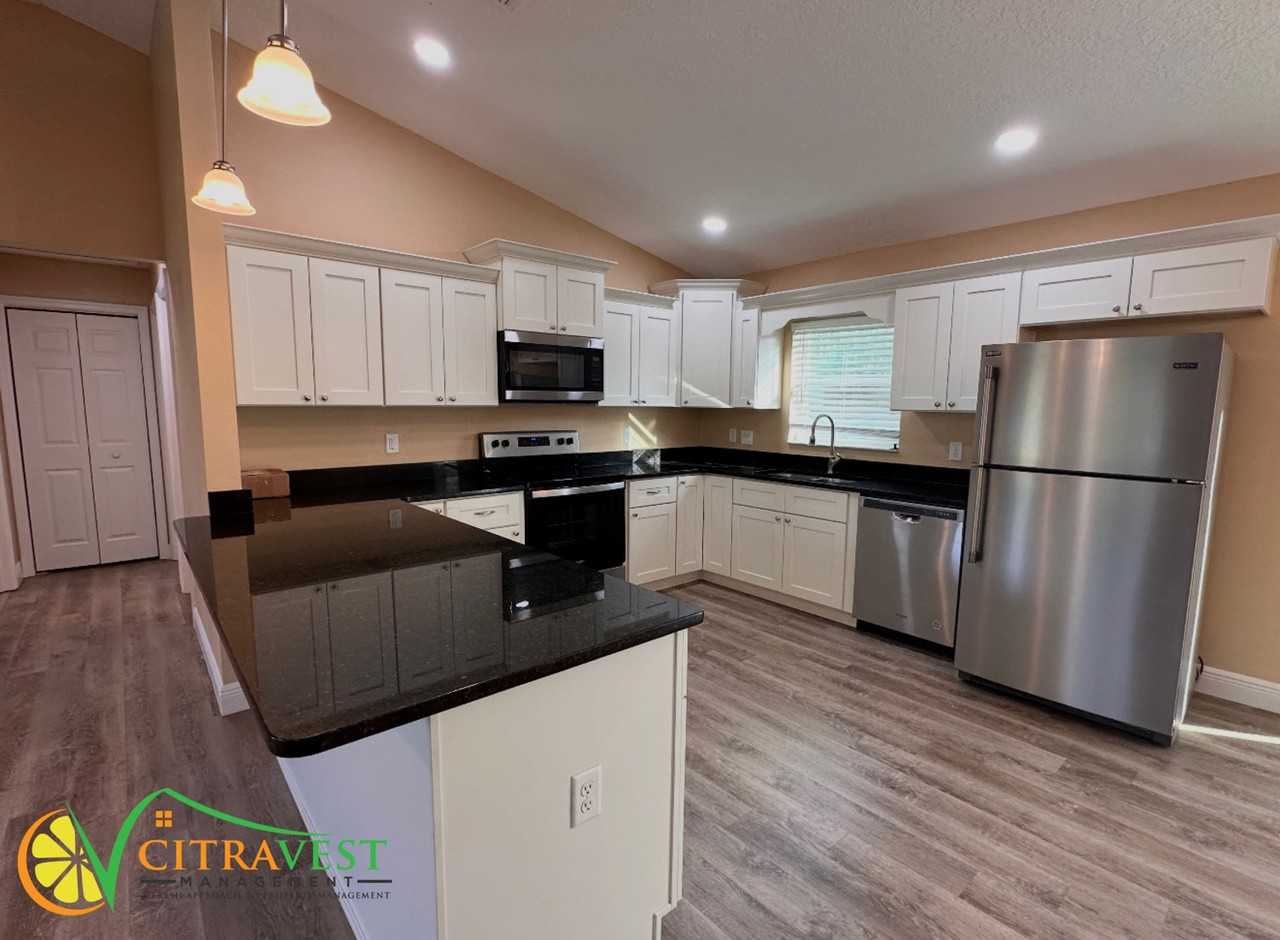 3265 W Dittany Dr - Photo 3 of 11