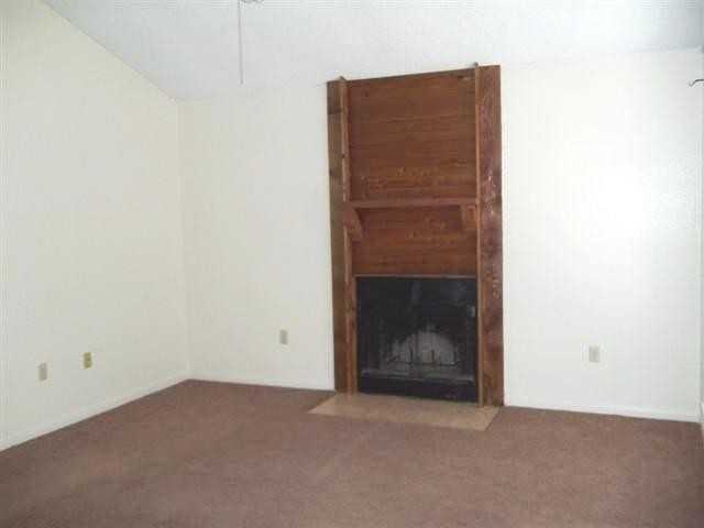 109 Bridle Dr - Photo 7 of 16