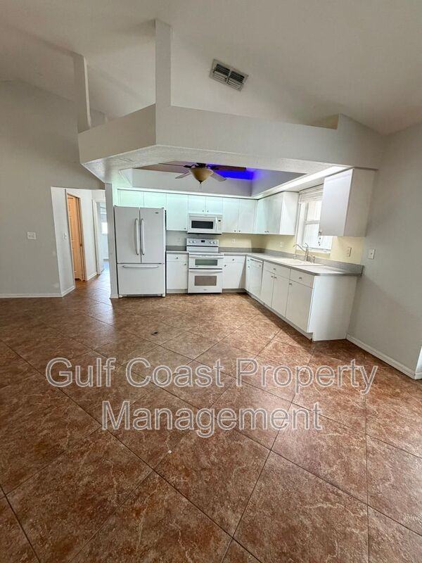 4017 Ne 10th Ave - Photo 7 of 28