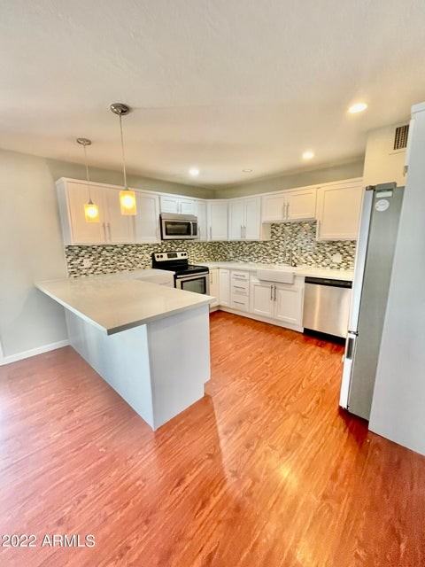 6820 E Moreland St - Photo 3 of 15