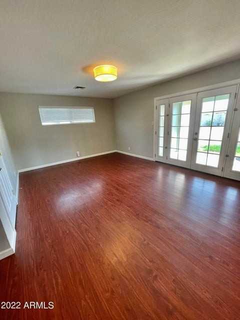 6820 E Moreland St - Photo 5 of 15