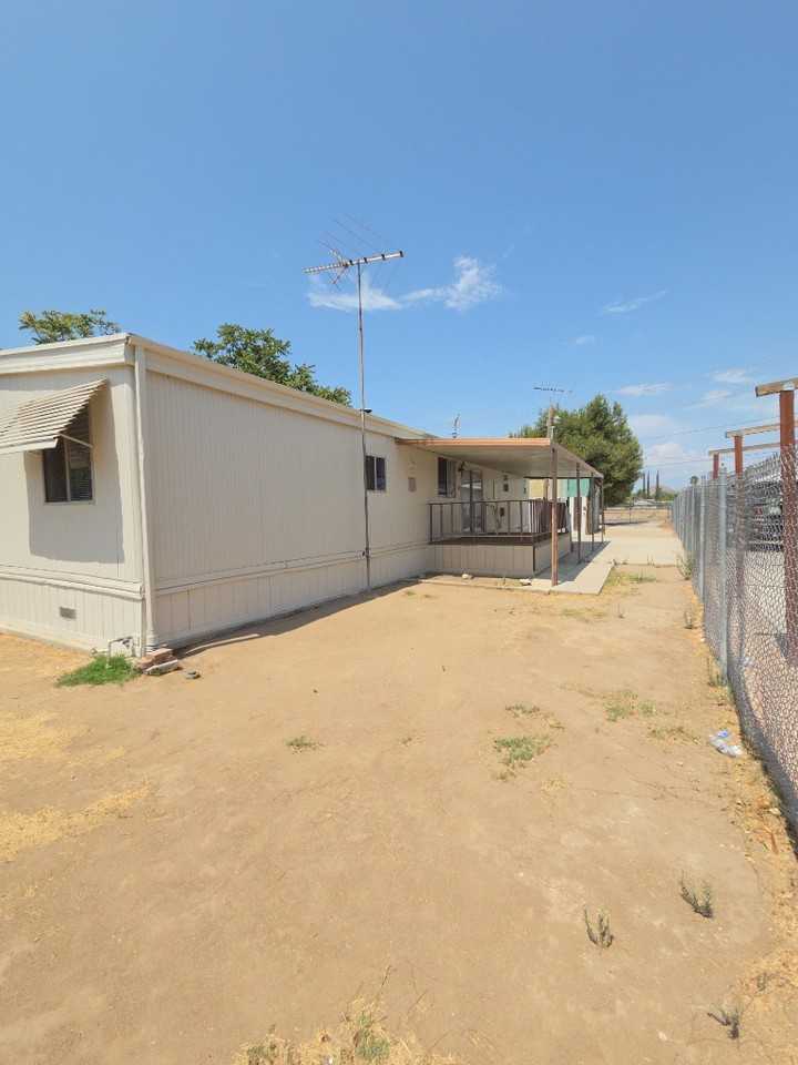 27642 Van Buren Ave - Photo 3 of 37