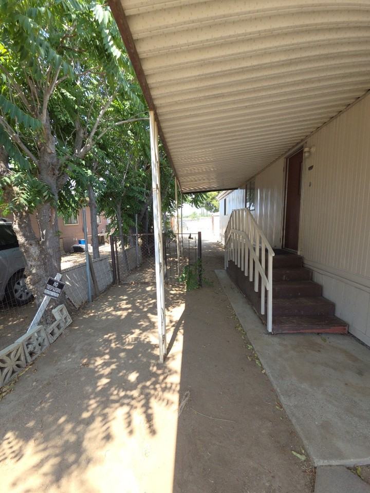 27642 Van Buren Ave - Photo 6 of 37