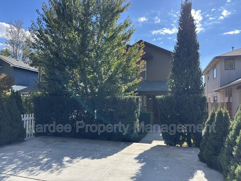 4419 W Freemont St - Photo 2 of 18